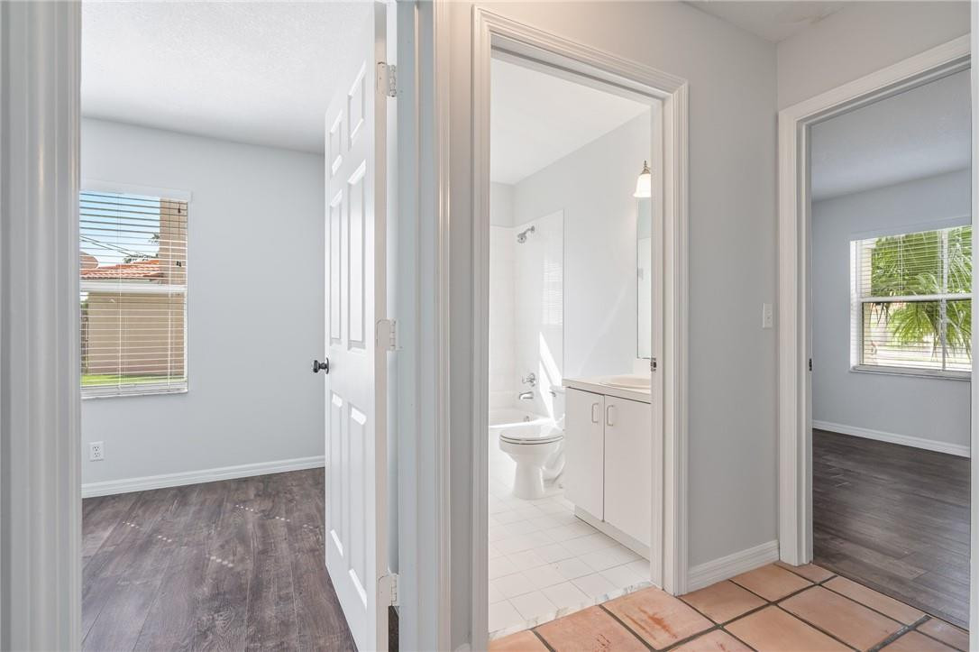 Alpine Center 120-3 B - Residential Lease