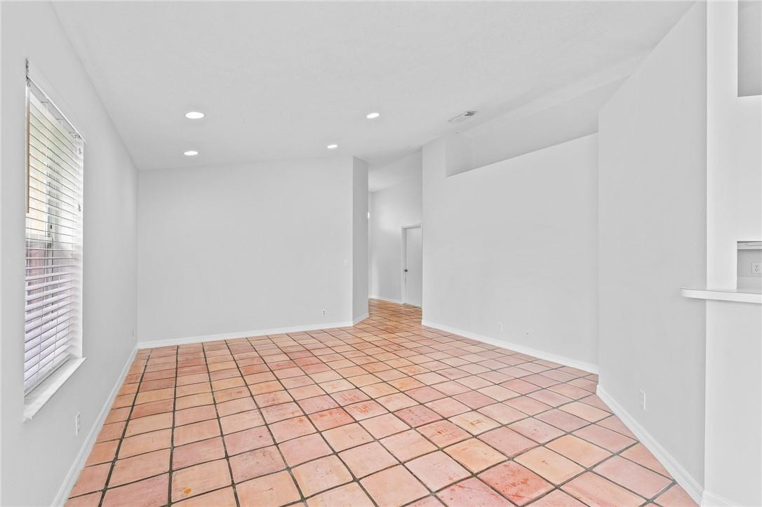 Alpine Center 120-3 B - Residential Lease