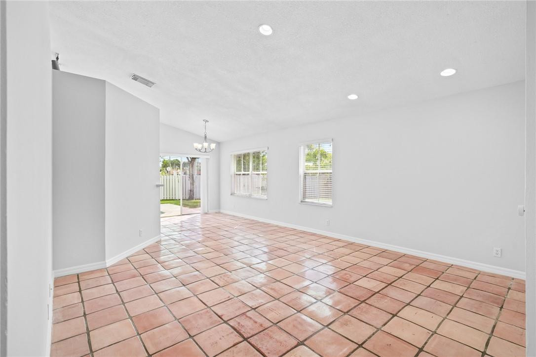 Alpine Center 120-3 B - Residential Lease