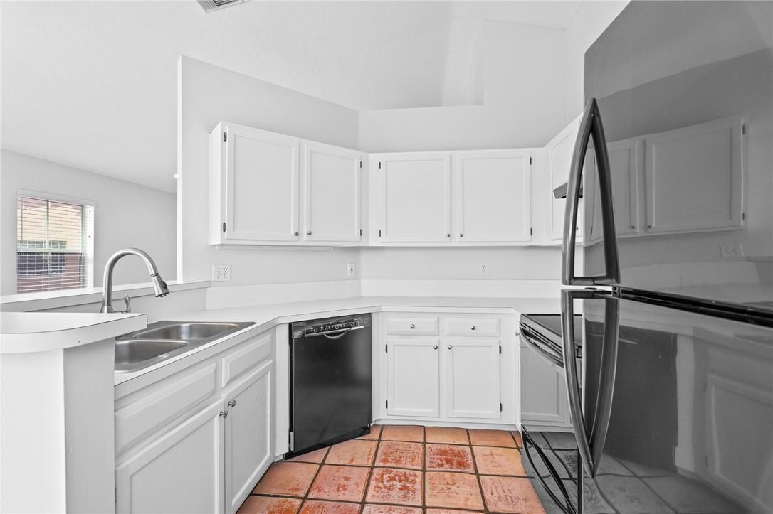 Alpine Center 120-3 B - Residential Lease