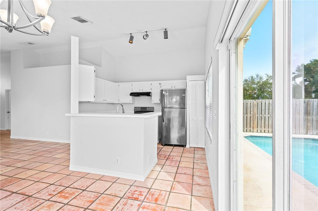 Alpine Center 120-3 B - Residential Lease