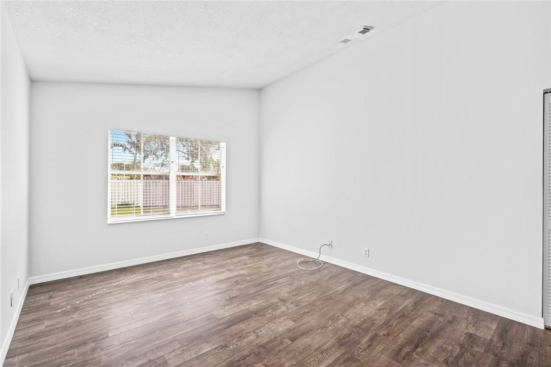 Alpine Center 120-3 B - Residential Lease