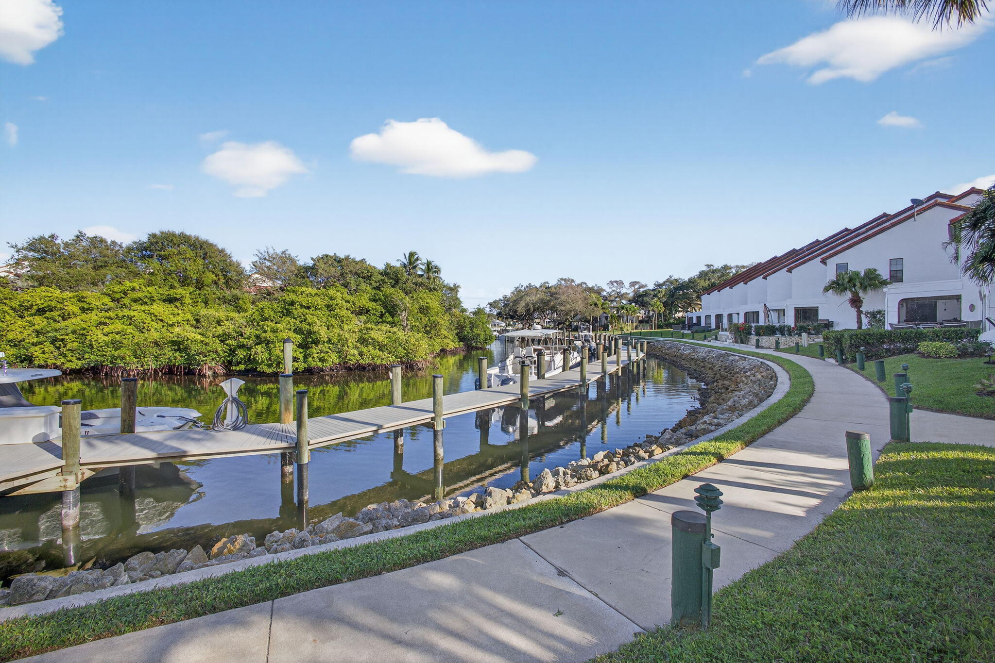 MARINERS COVE 1 - Residential