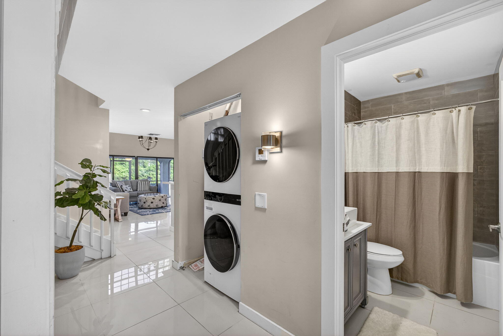 MARINERS COVE 1 - Residential