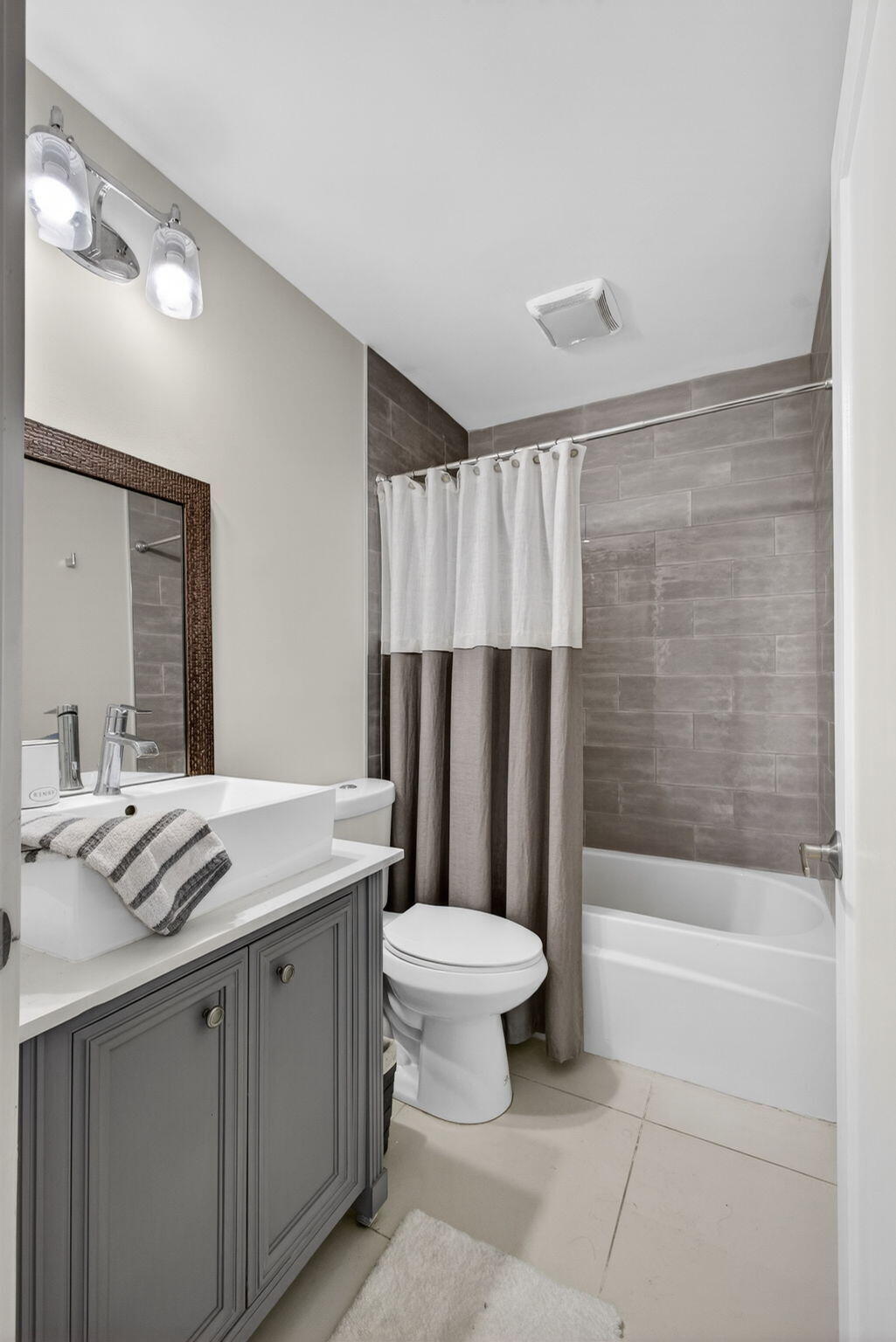 MARINERS COVE 1 - Residential