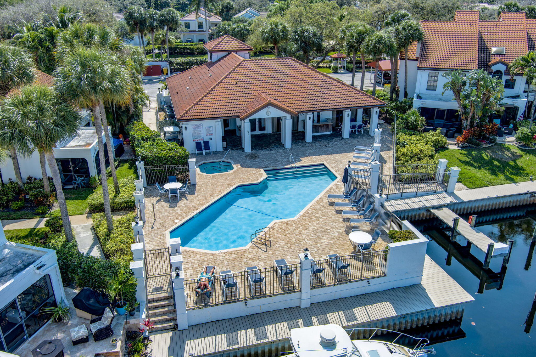 MARINERS COVE 1 - Residential