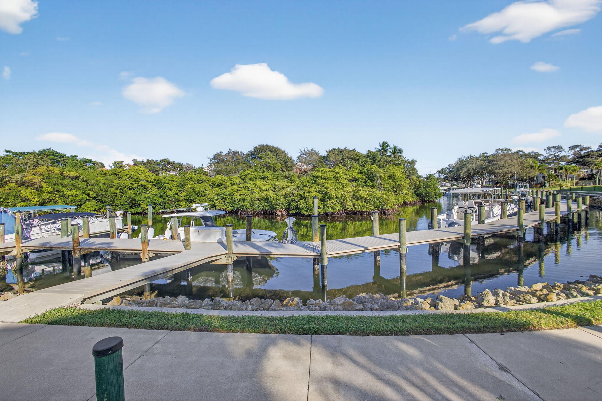 MARINERS COVE 1 - Residential