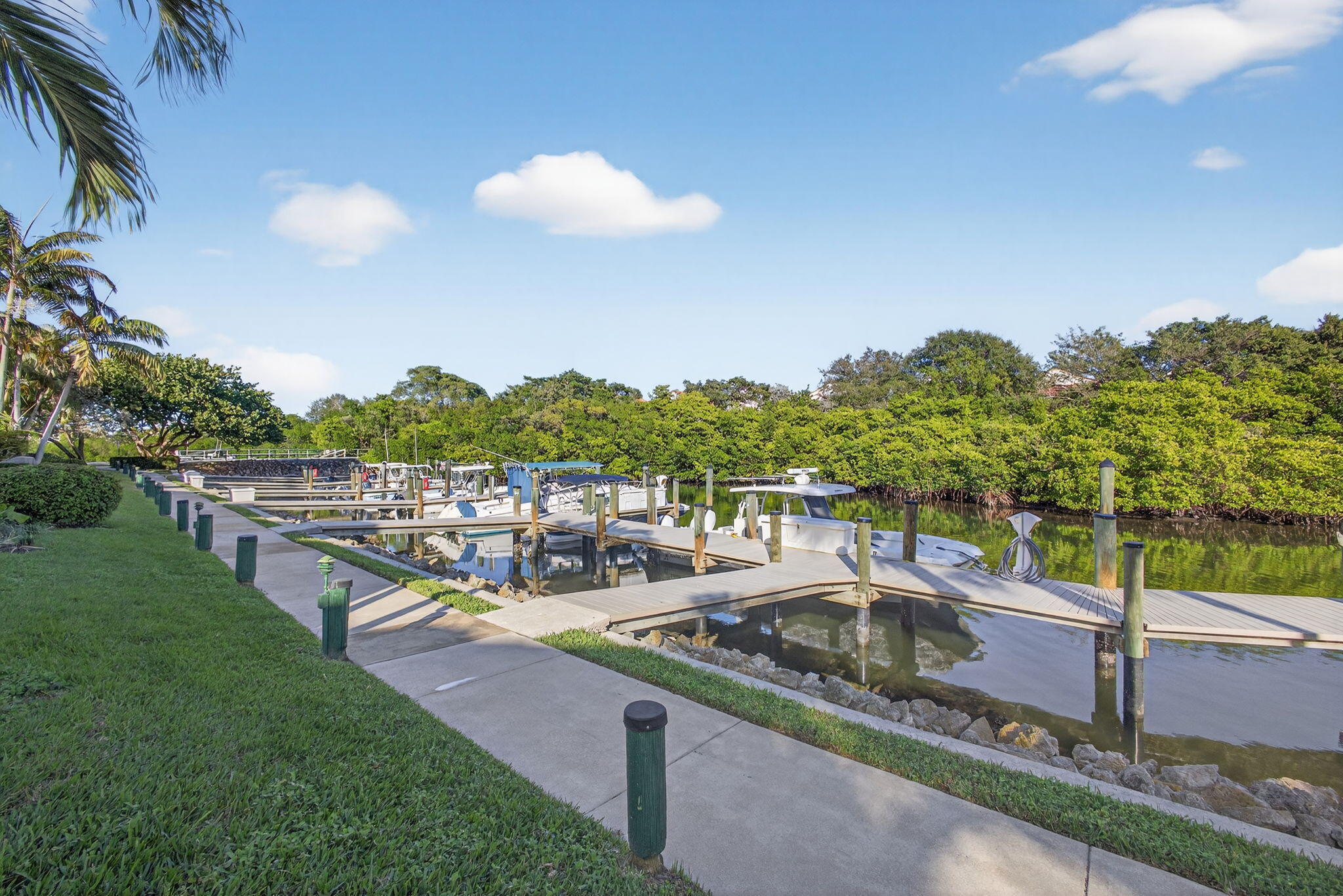 MARINERS COVE 1 - Residential