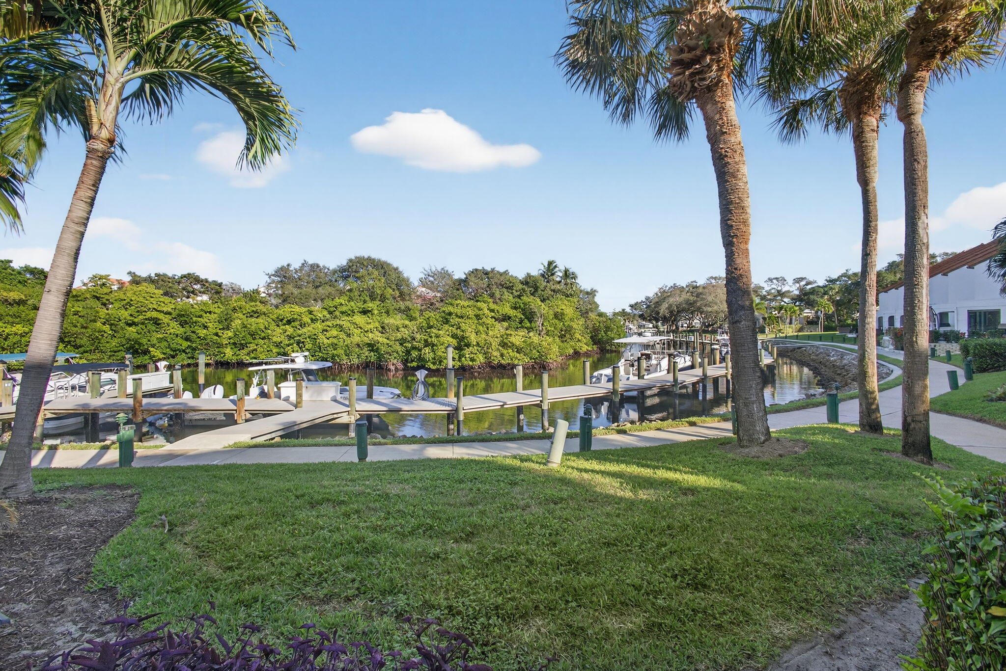 MARINERS COVE 1 - Residential