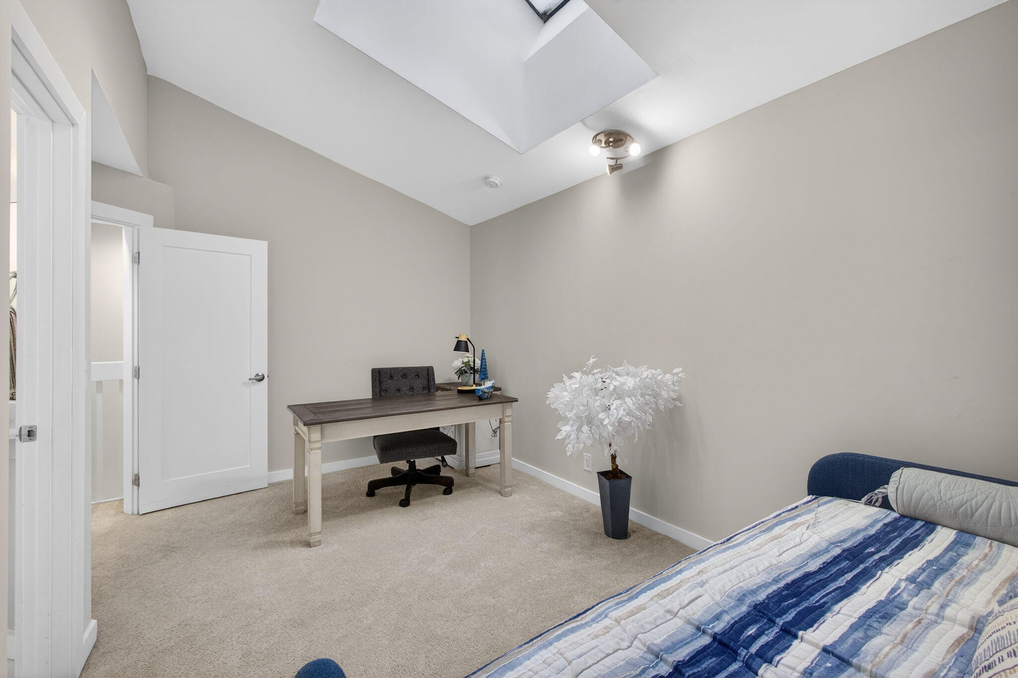 MARINERS COVE 1 - Residential