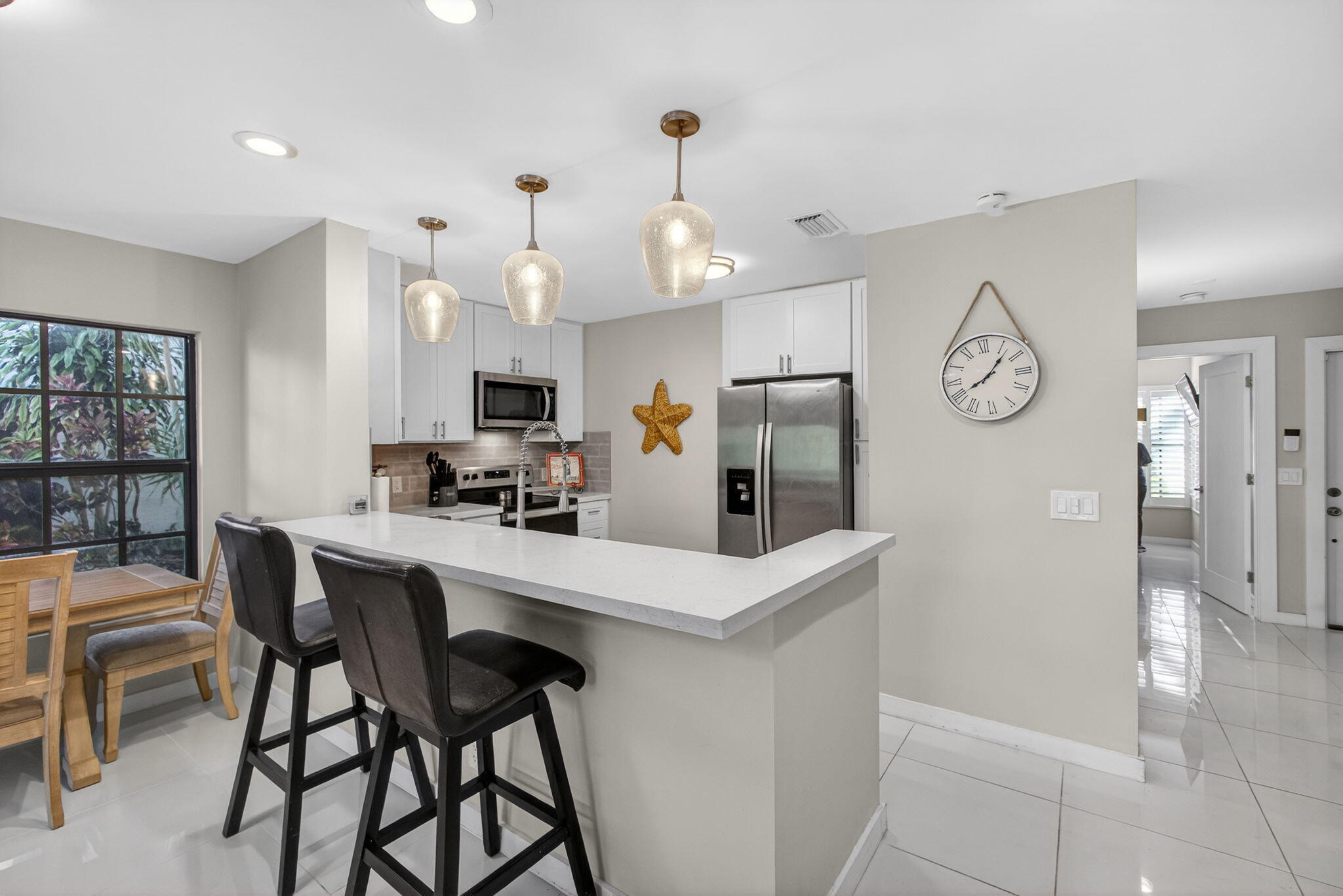 MARINERS COVE 1 - Residential