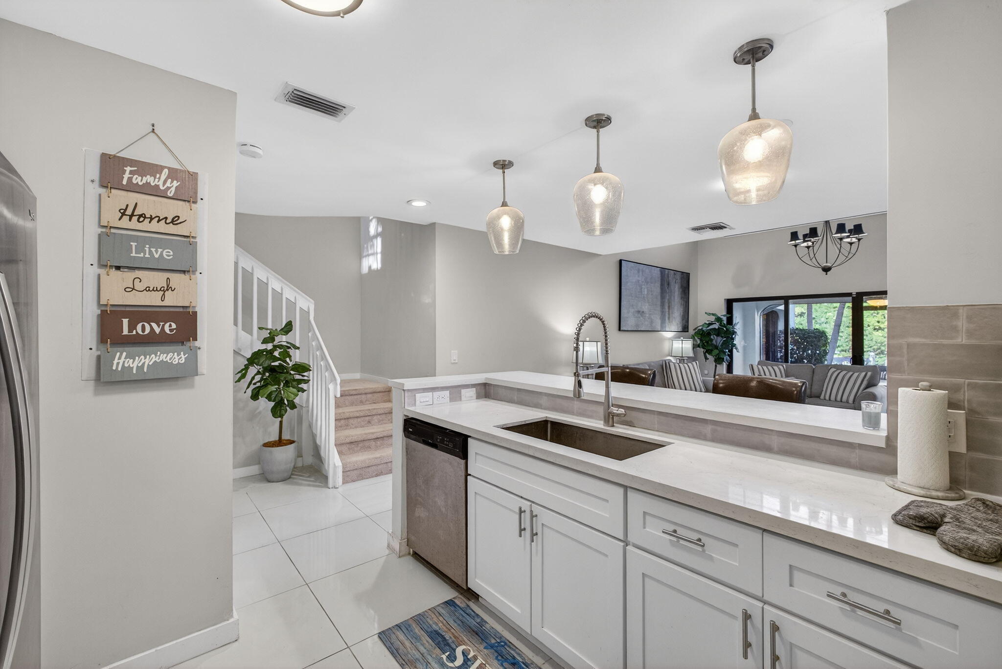 MARINERS COVE 1 - Residential