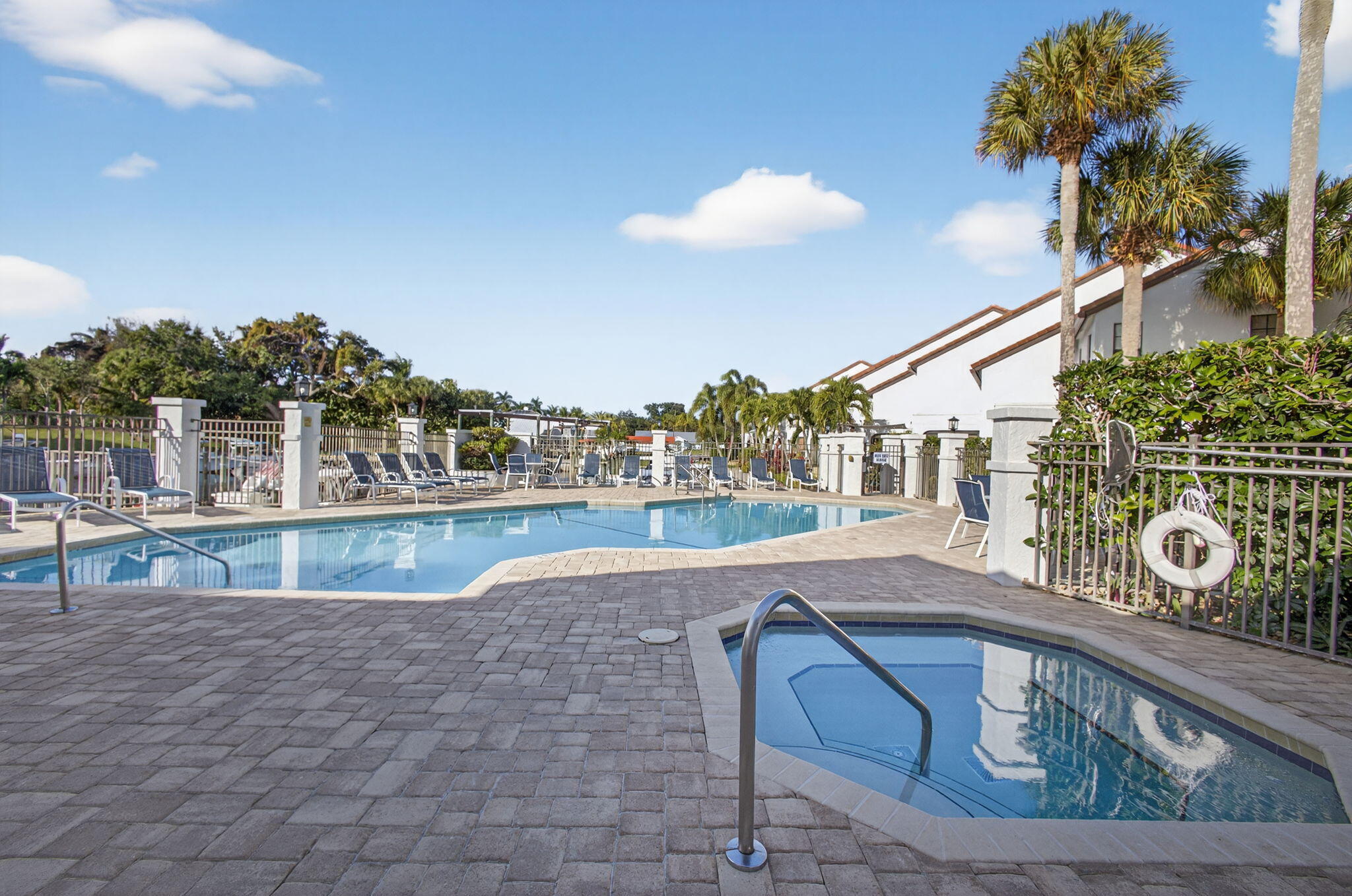 MARINERS COVE 1 - Residential