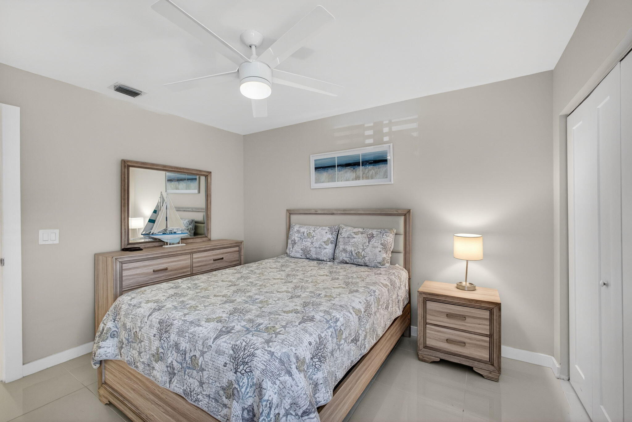 MARINERS COVE 1 - Residential