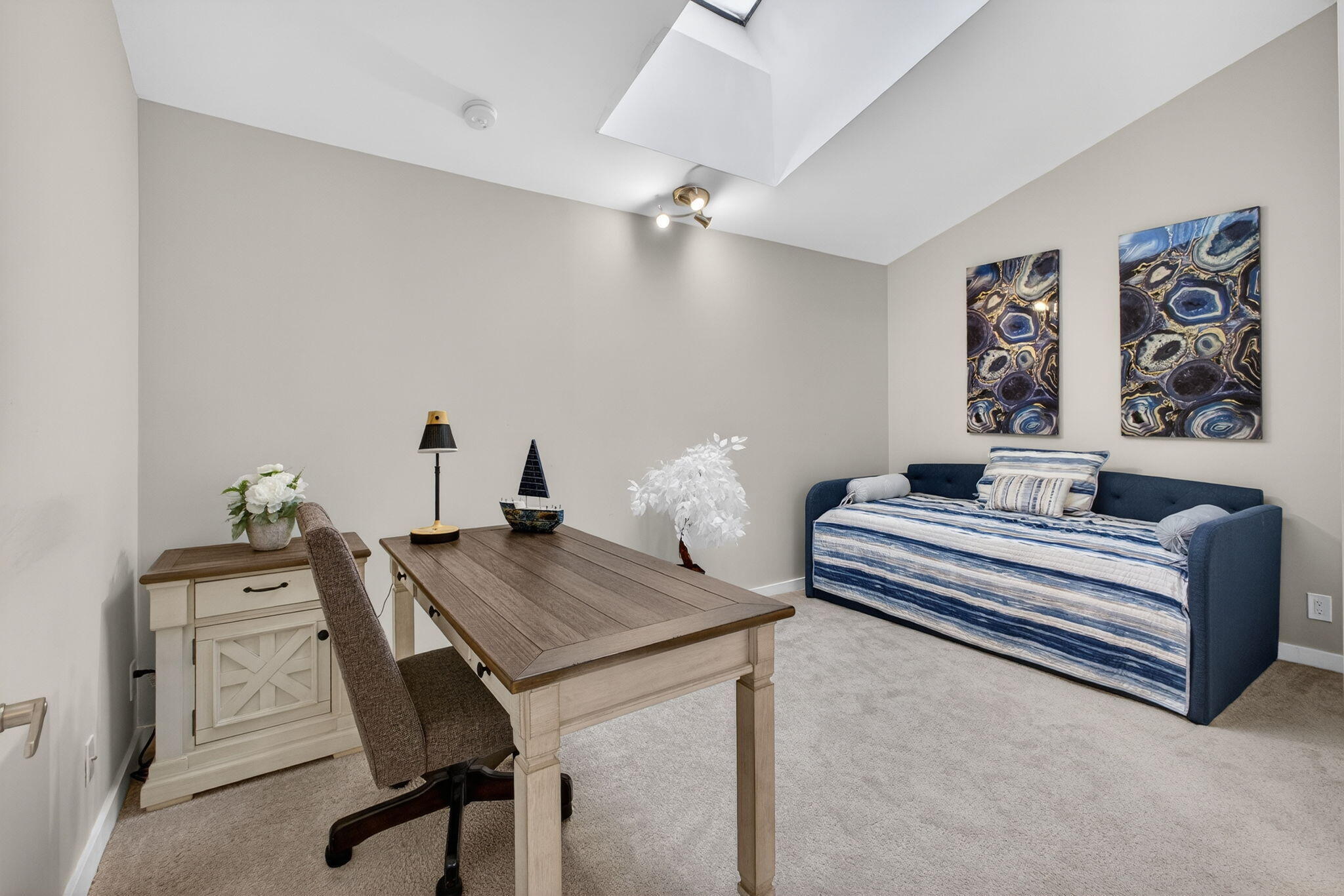 MARINERS COVE 1 - Residential