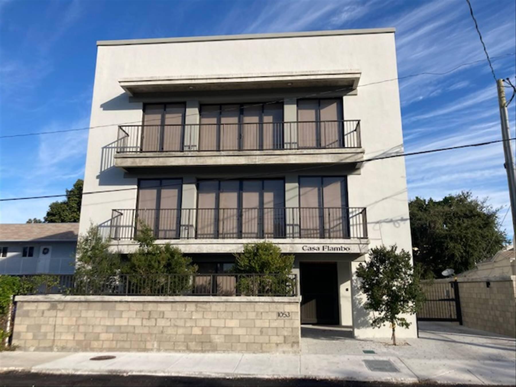 1053 NW 29th Street Casa Flambo