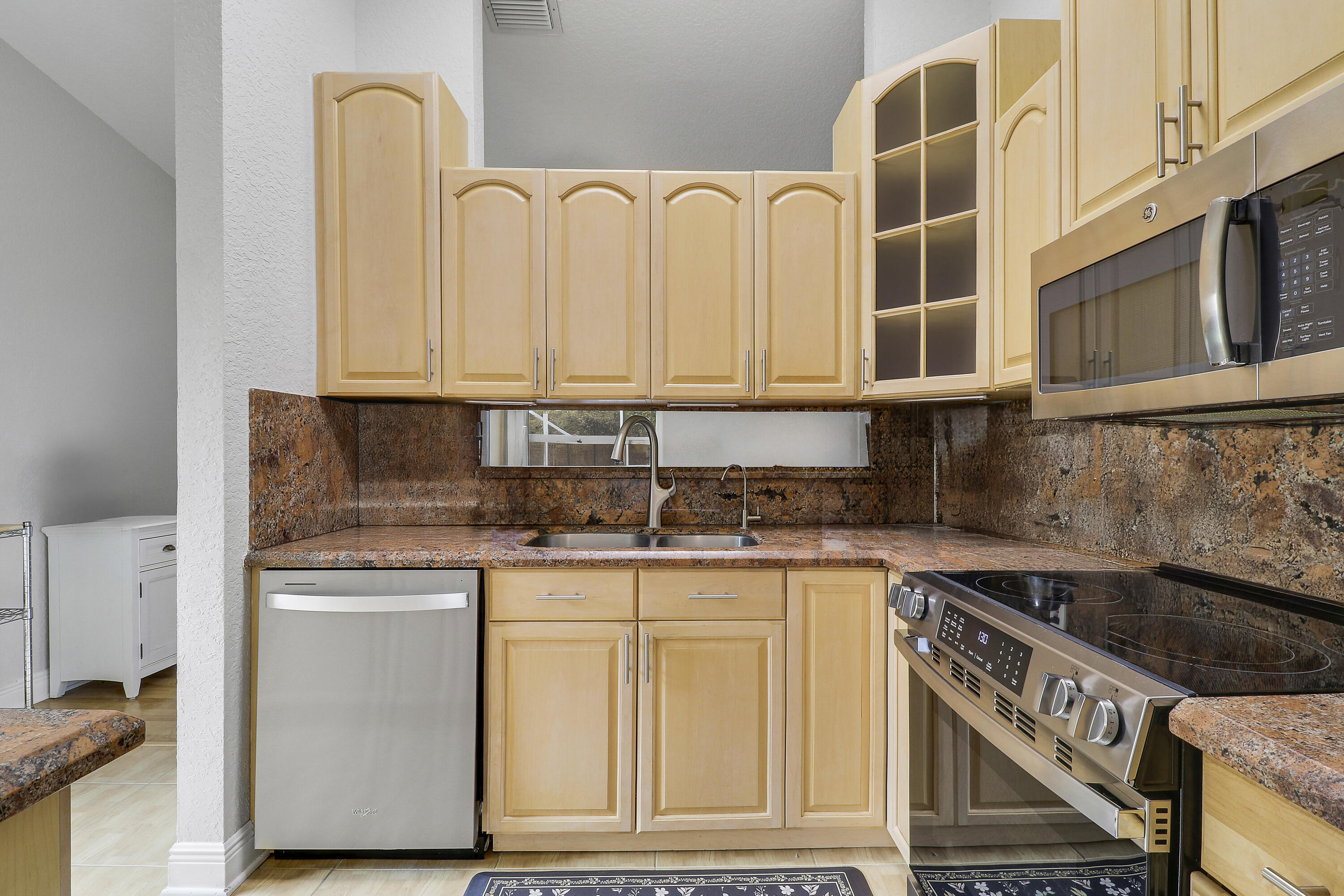 STRATHMORE ESTS OF BOYNTON BEACH PL 1 - Residential