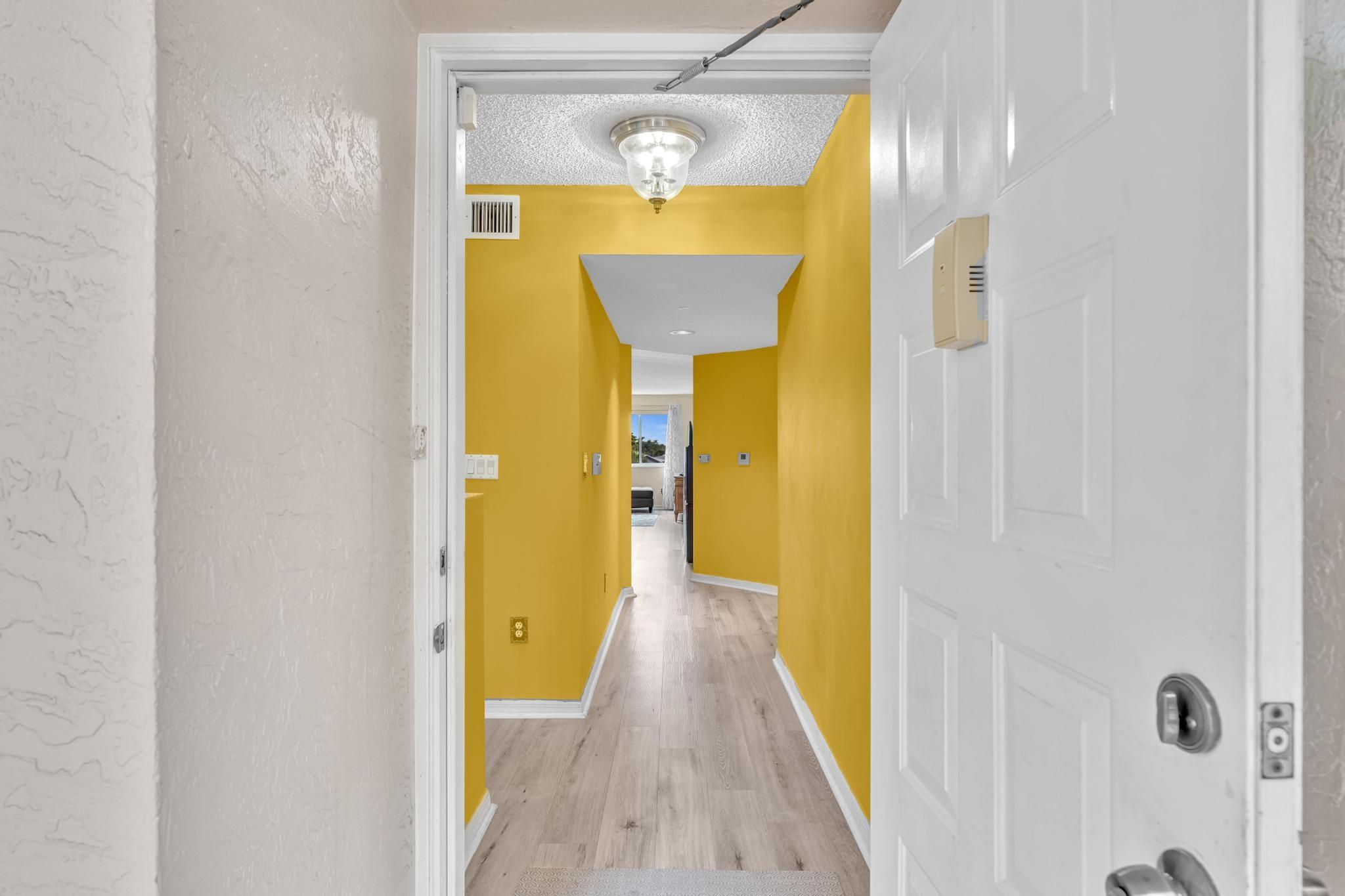 9587 Weldon Cir B211