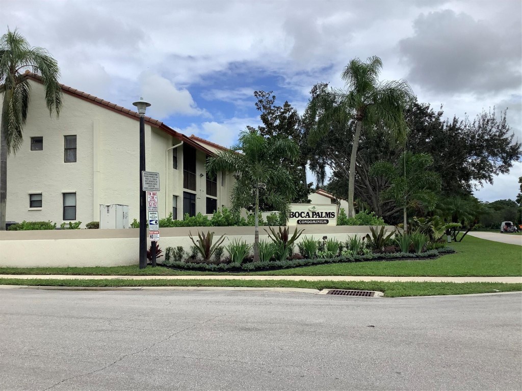 Boca Palms Condo 01-04 - Residential Lease