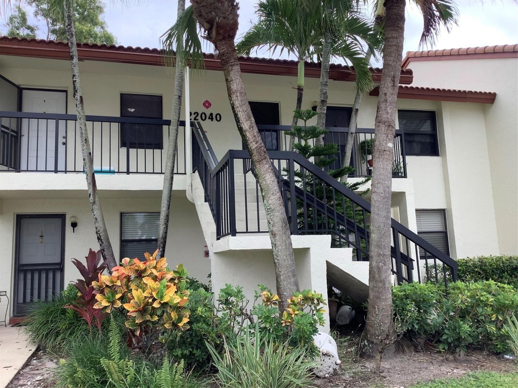Boca Palms Condo 01-04 - Residential Lease