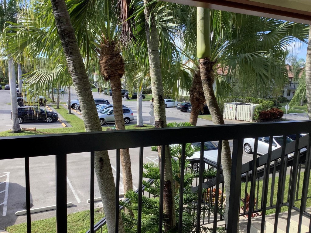 Boca Palms Condo 01-04 - Residential Lease