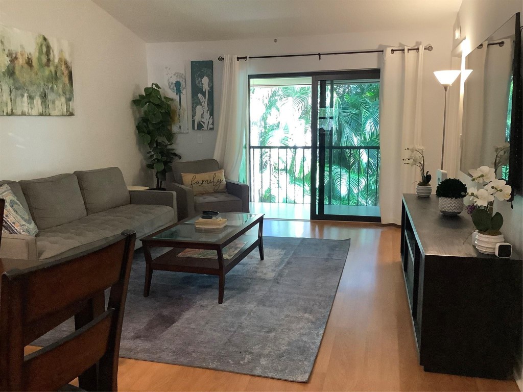 Boca Palms Condo 01-04 - Residential Lease