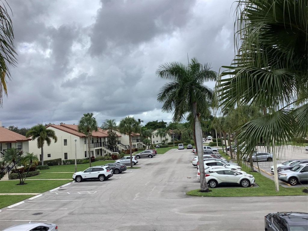 Boca Palms Condo 01-04 - Residential Lease