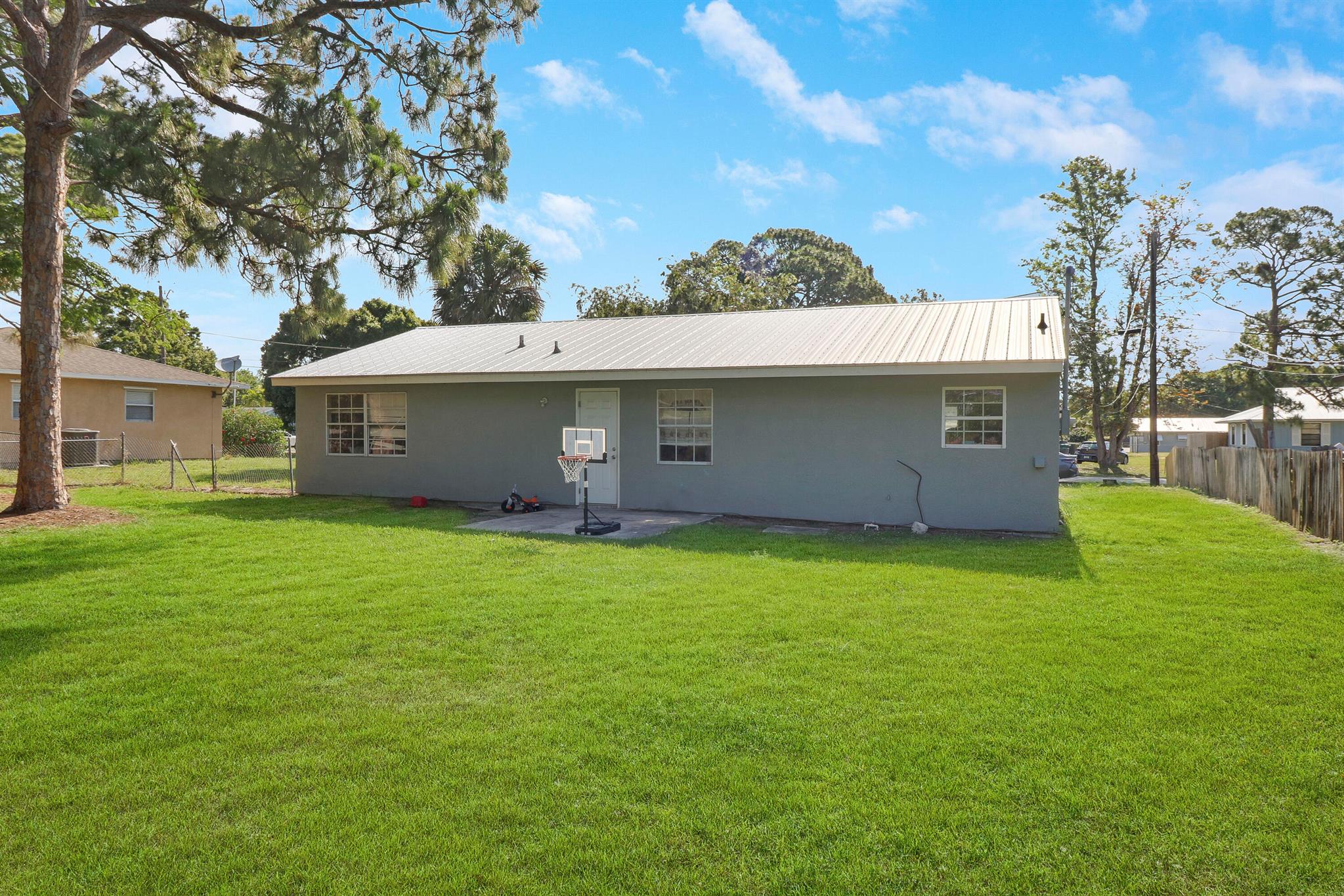 INDIAN RIVER ESTATES UNIT 7 - Residential