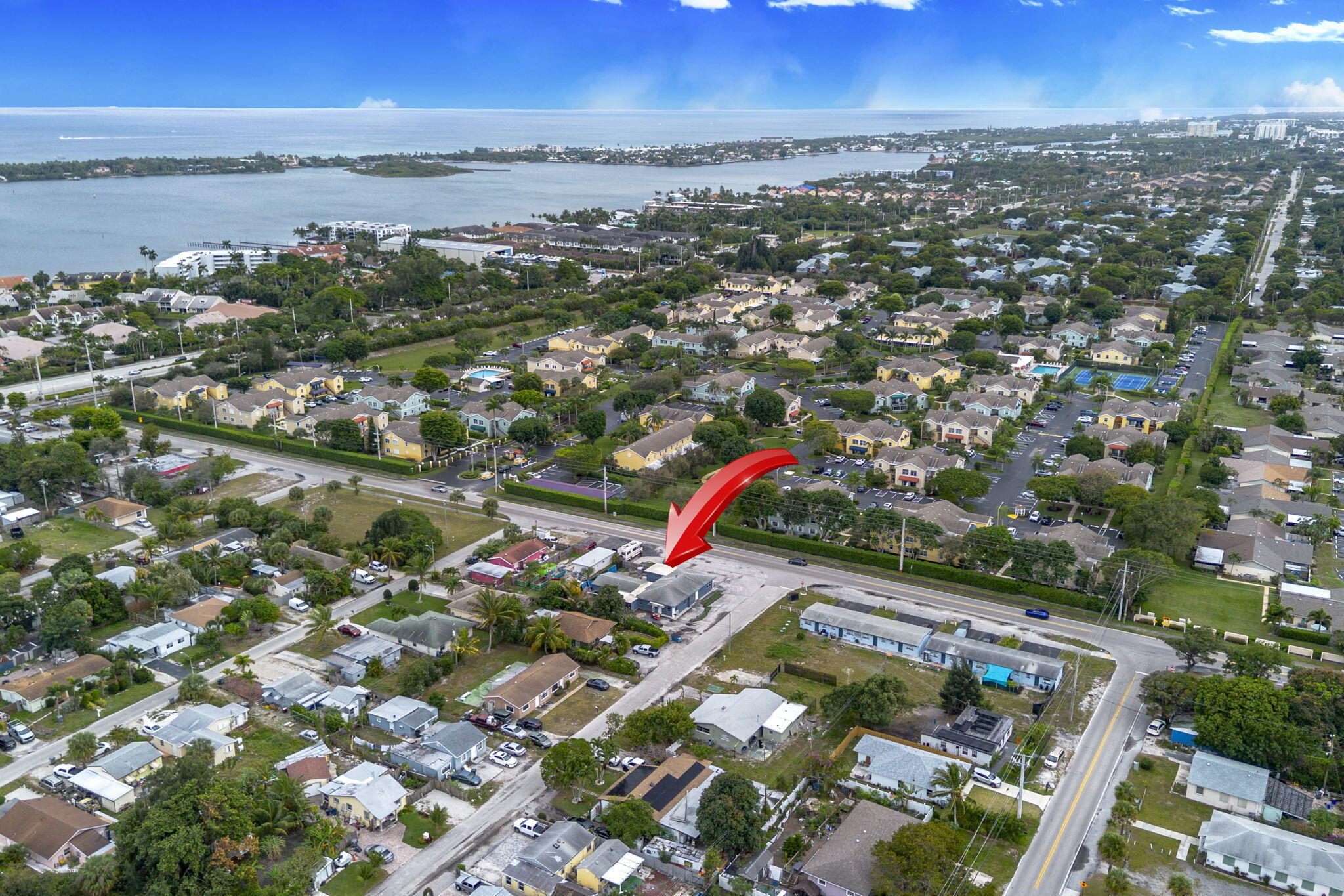 TROPICAL TERRACE - Residential