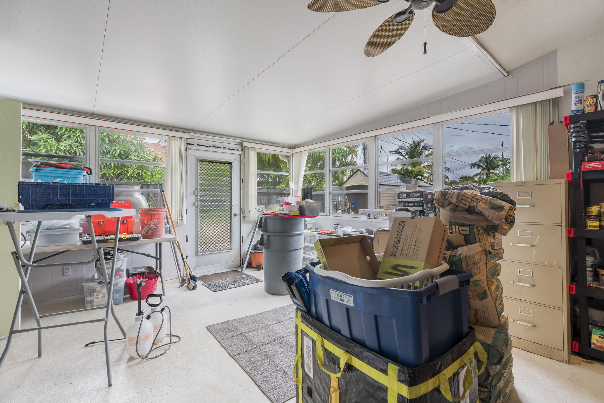 TROPICAL TERRACE - Residential