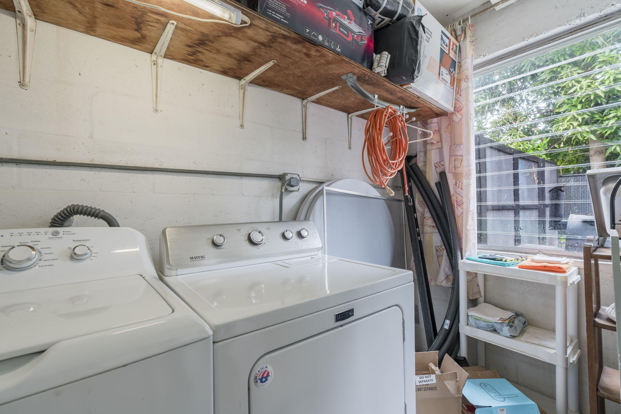 TROPICAL TERRACE - Residential