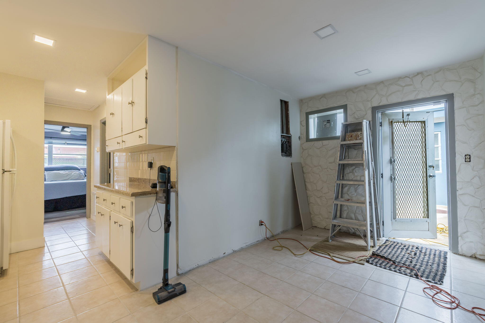 TROPICAL TERRACE - Residential