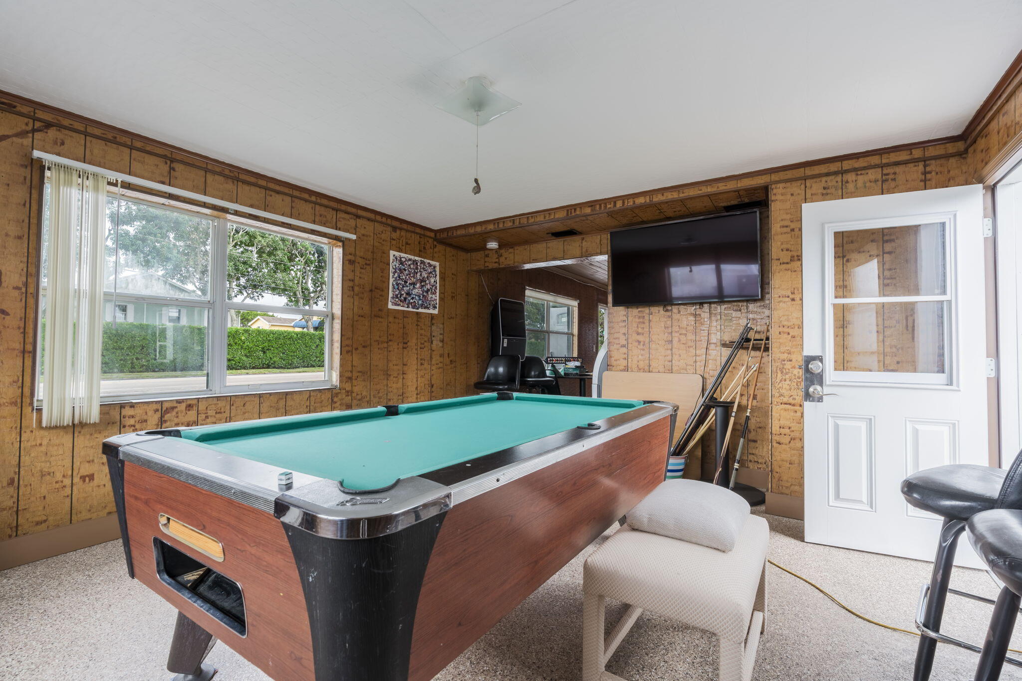 TROPICAL TERRACE - Residential