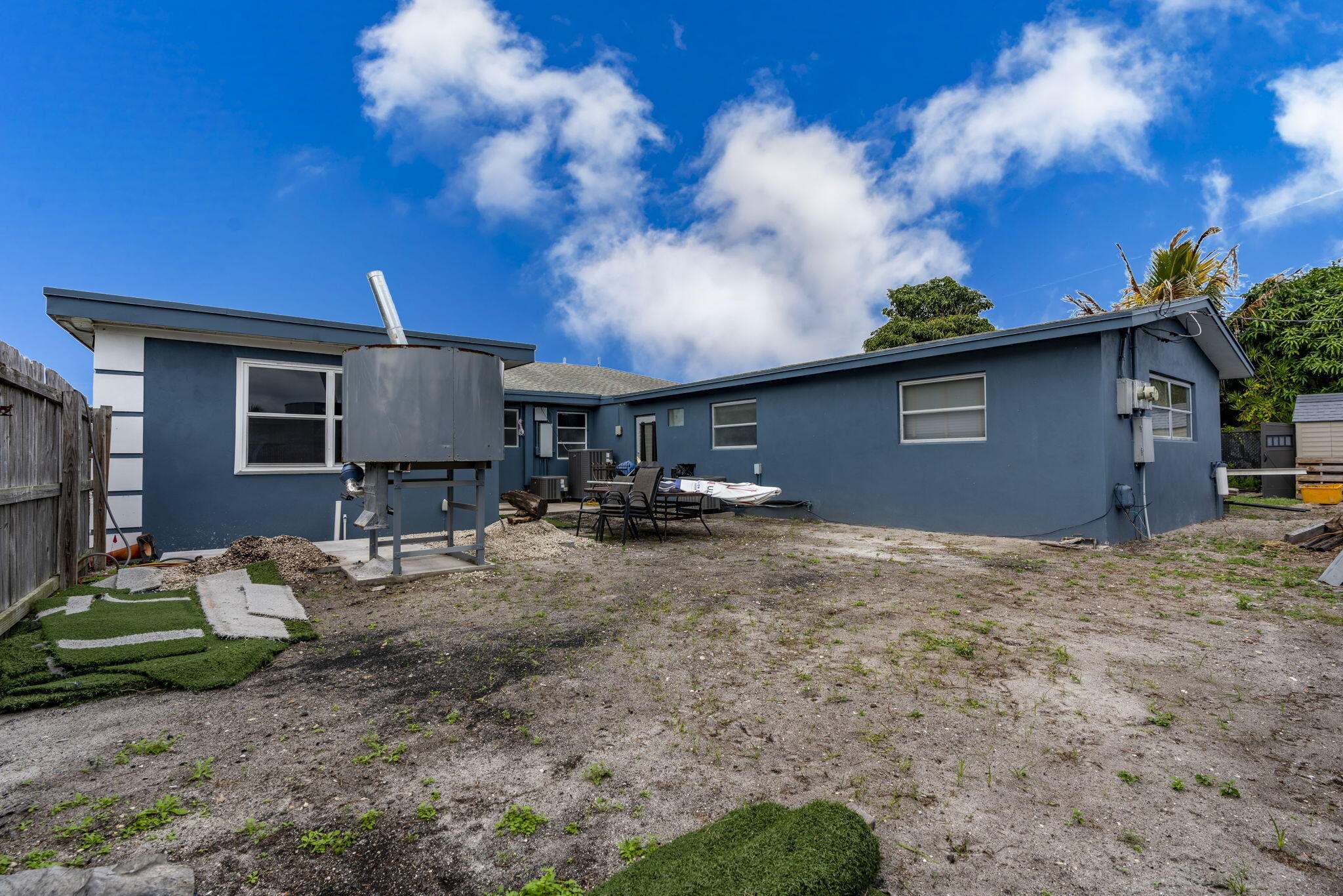 TROPICAL TERRACE - Residential