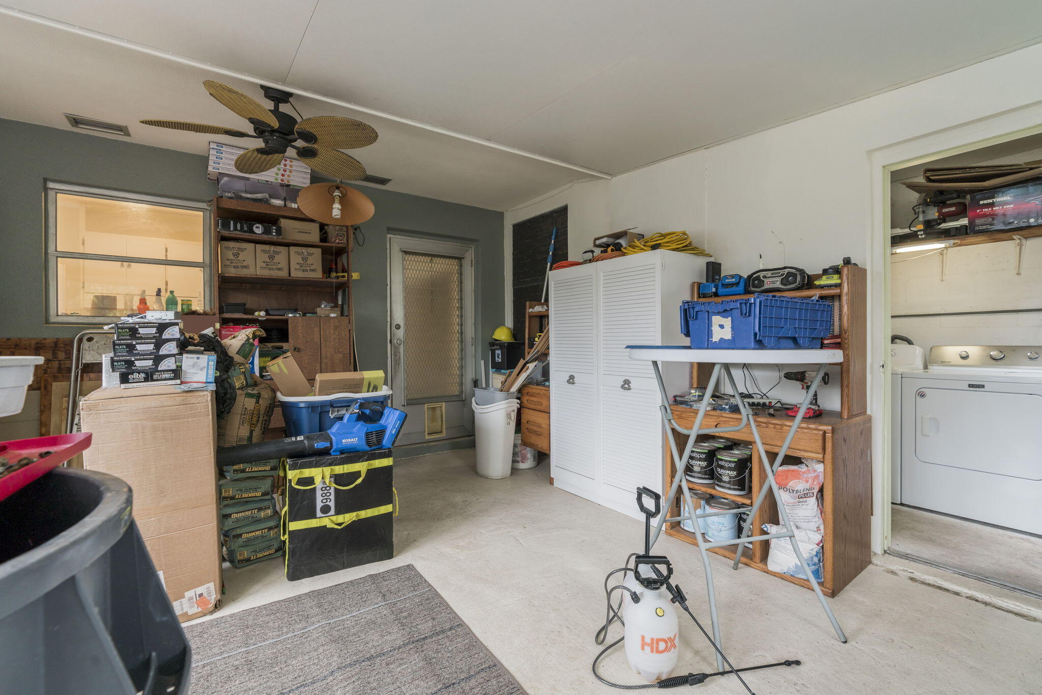 TROPICAL TERRACE - Residential