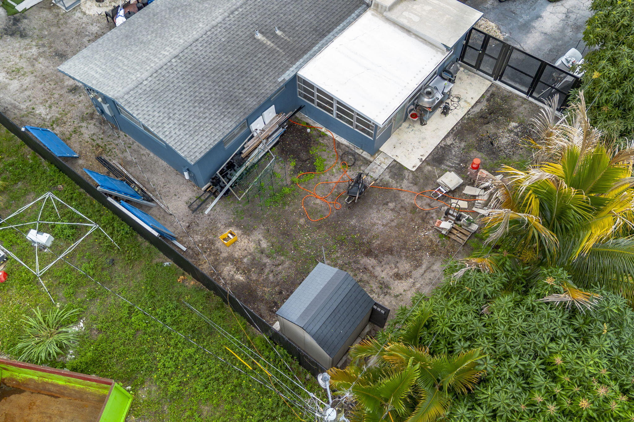 TROPICAL TERRACE - Residential