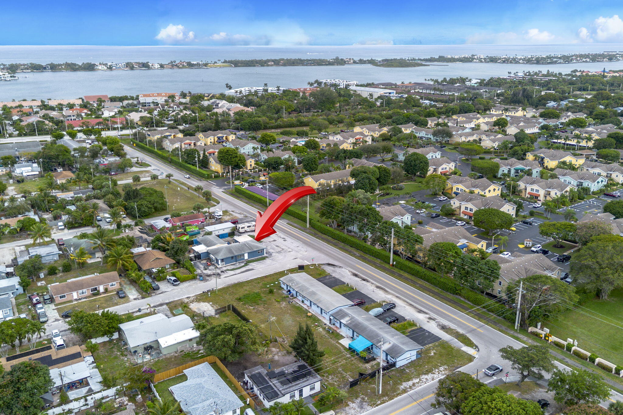 TROPICAL TERRACE - Residential