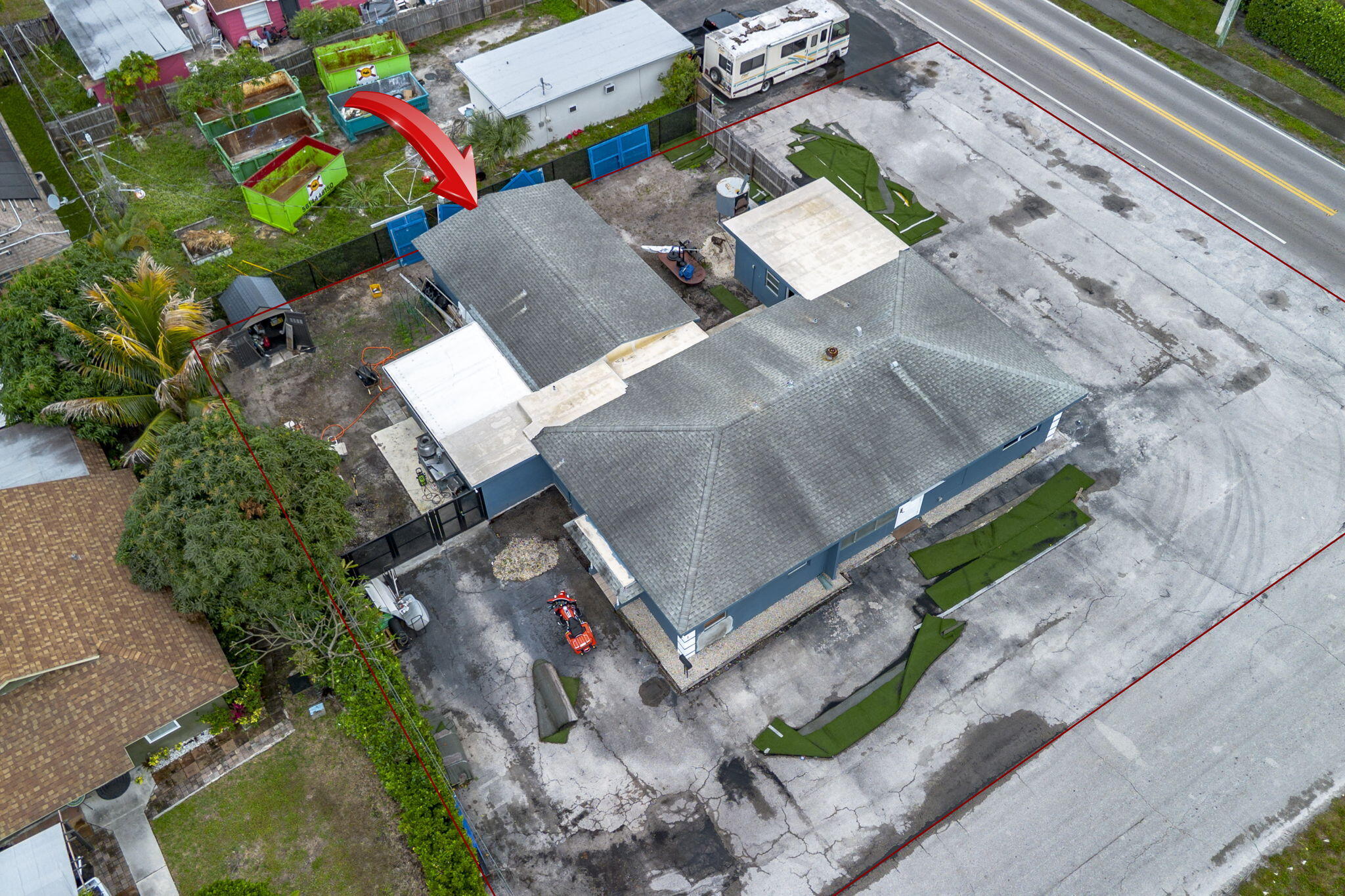 TROPICAL TERRACE - Residential