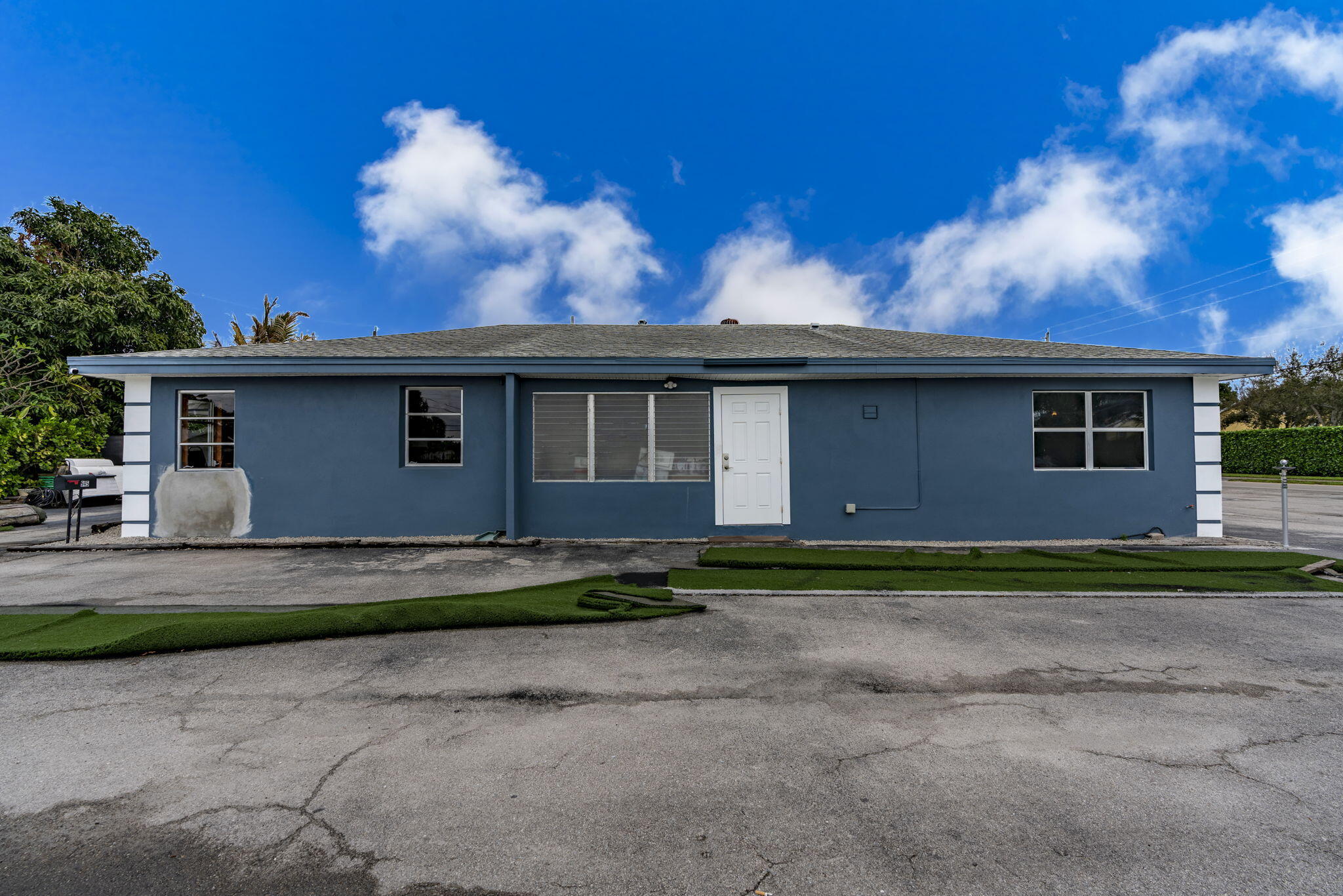 TROPICAL TERRACE - Residential