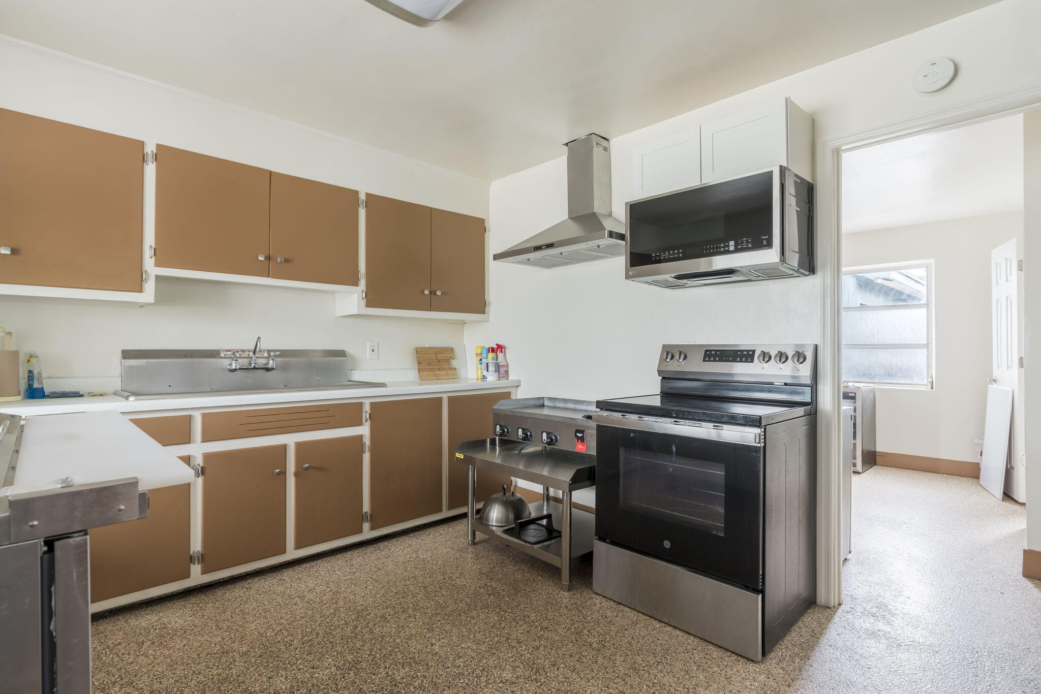 TROPICAL TERRACE - Residential