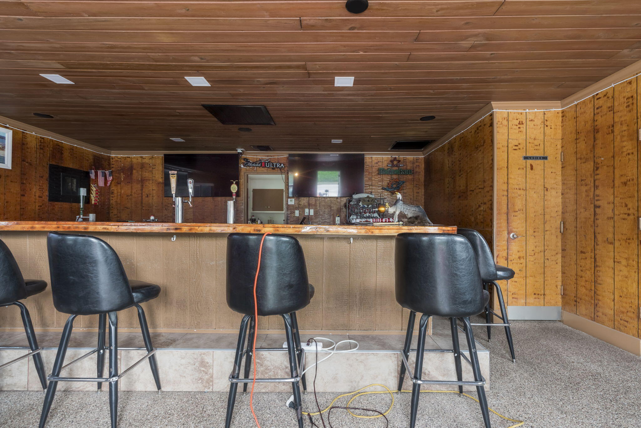 TROPICAL TERRACE - Residential