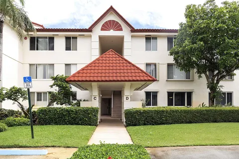 110 Half Moon Circle Unit D1, Hypoluxo, FL MLS: R11058998