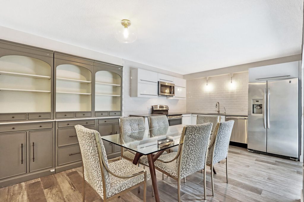 Photo of 114 1st Lane Ln, Palm Beach Gardens, FL 33418 (MLS # R10810181)