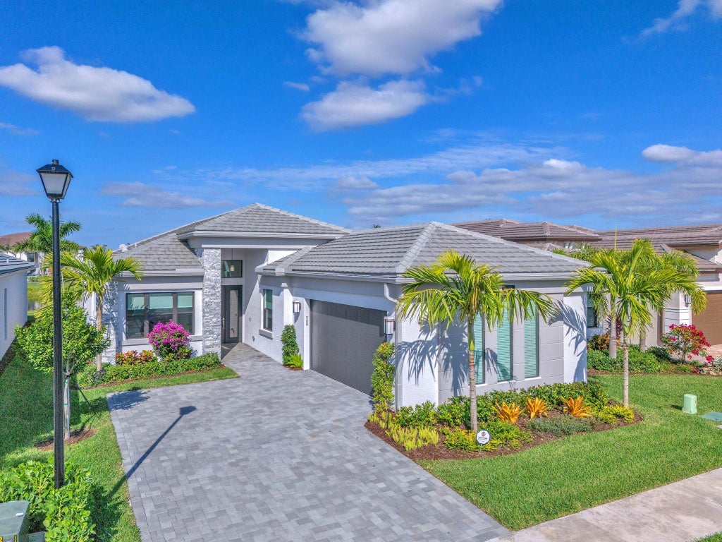 Photo of 9404 Mountain Pine Grove, Boynton Beach, FL 33473 (MLS # F10479491)