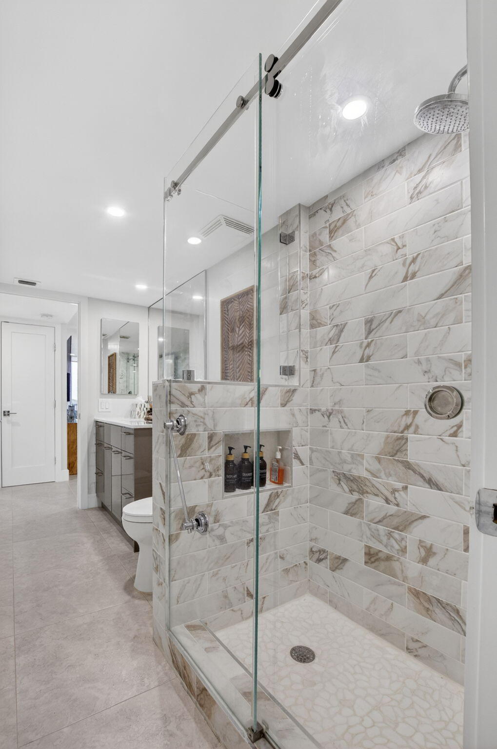 LAKEWOOD MIDRISE CONDO - Residential