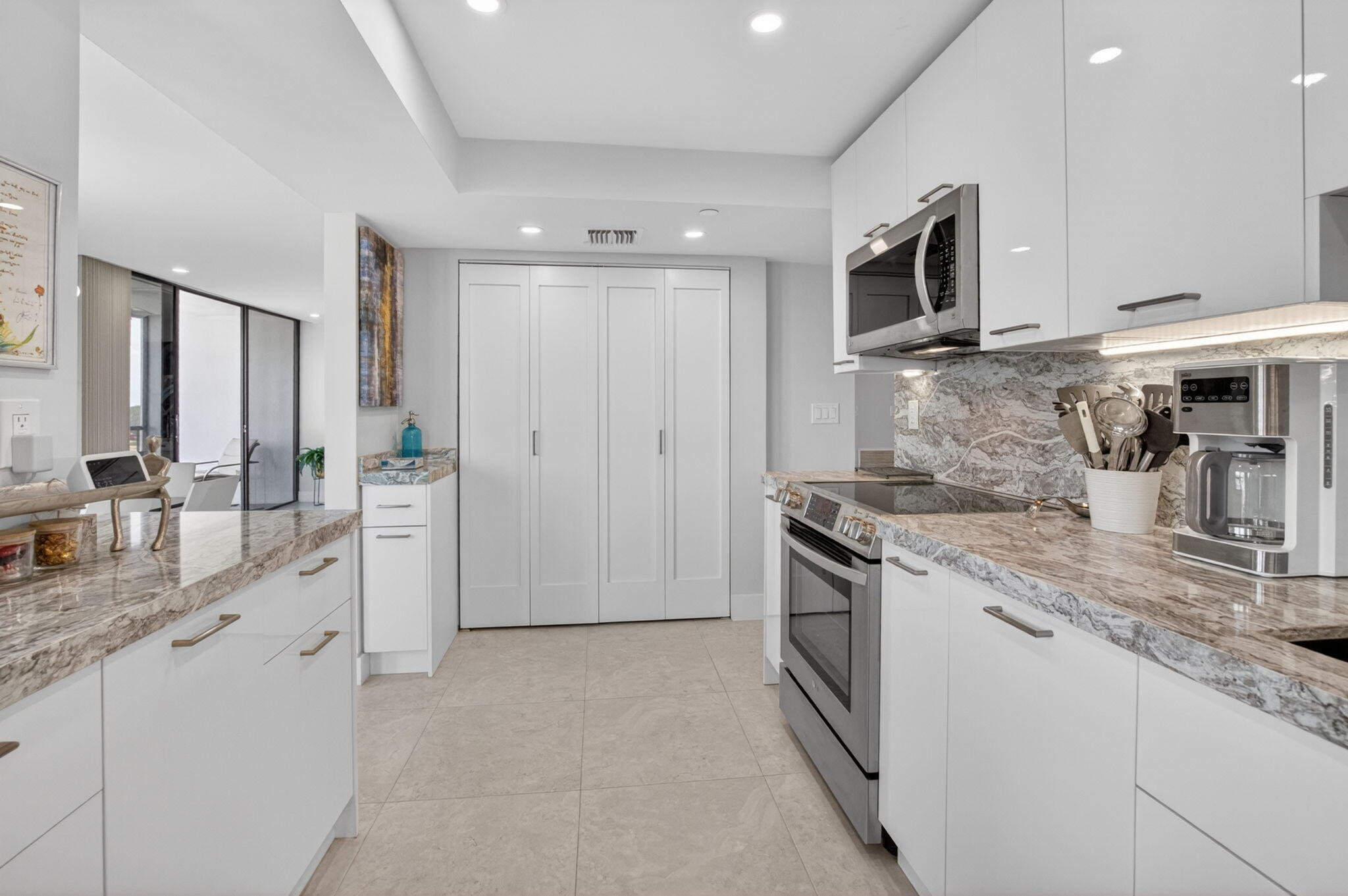 LAKEWOOD MIDRISE CONDO - Residential