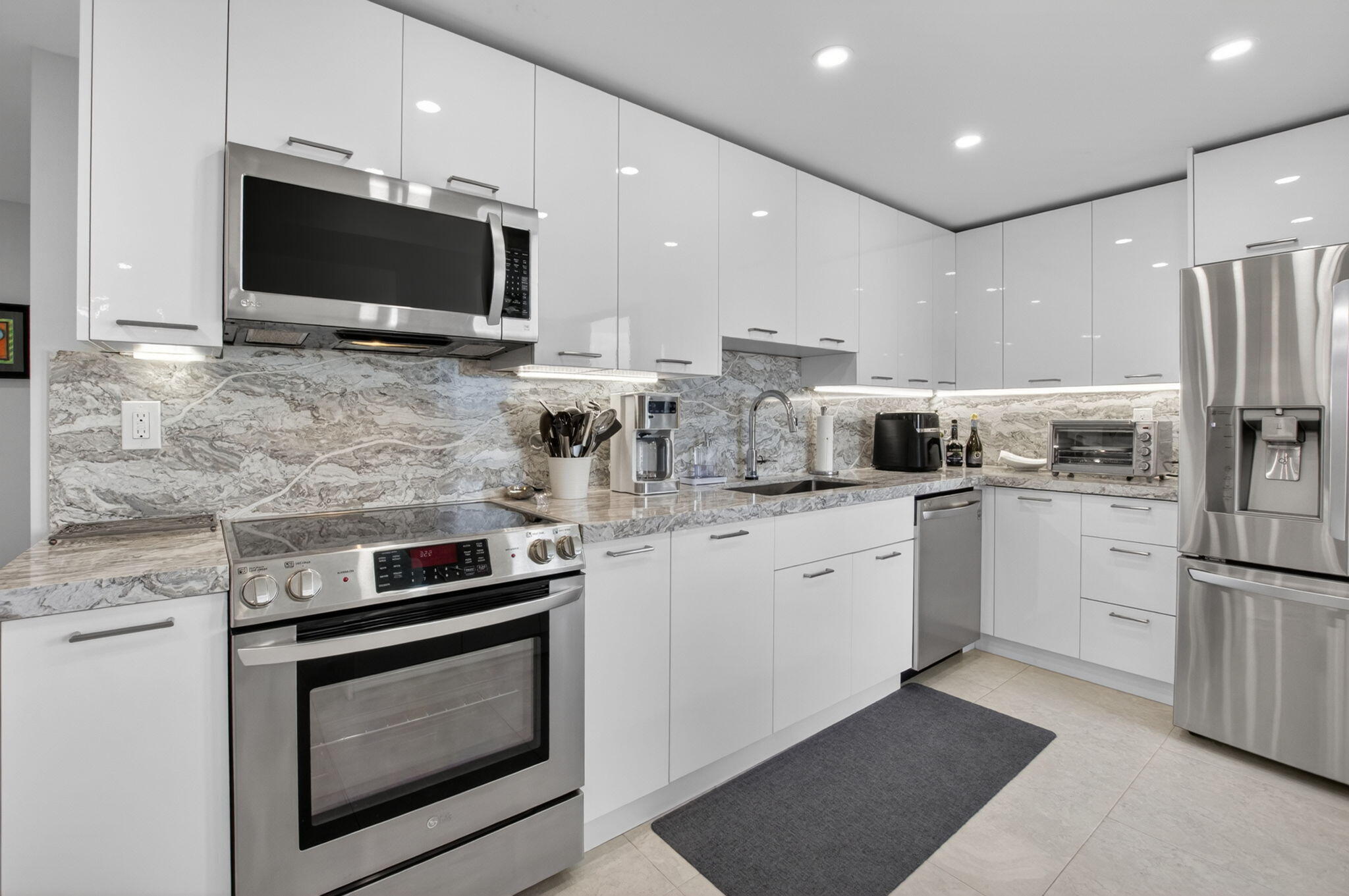LAKEWOOD MIDRISE CONDO - Residential