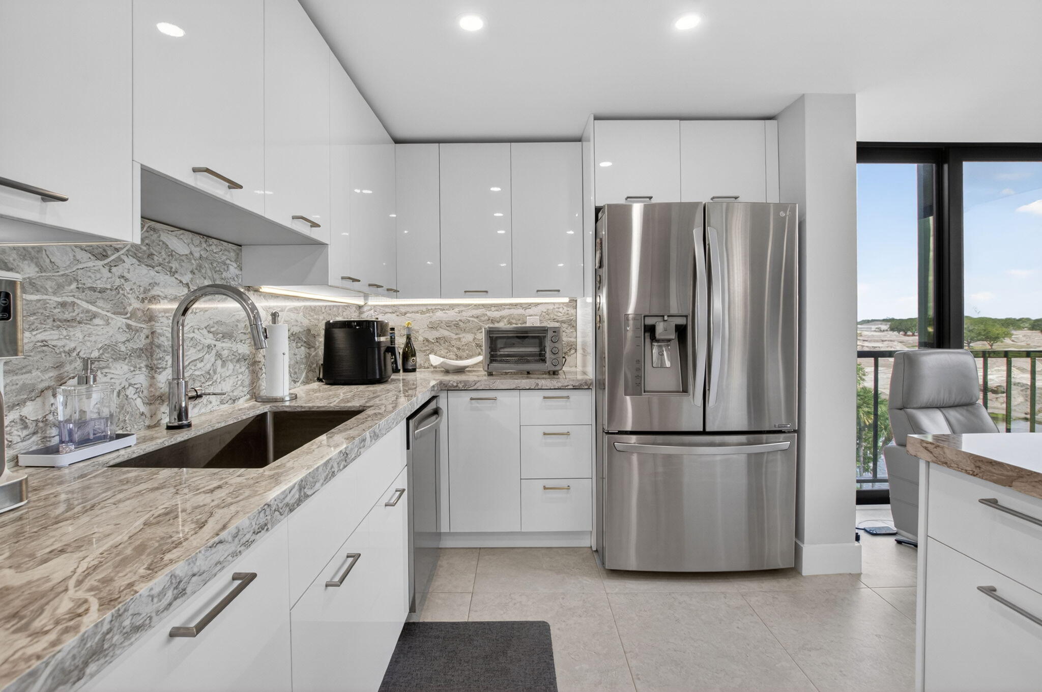 LAKEWOOD MIDRISE CONDO - Residential