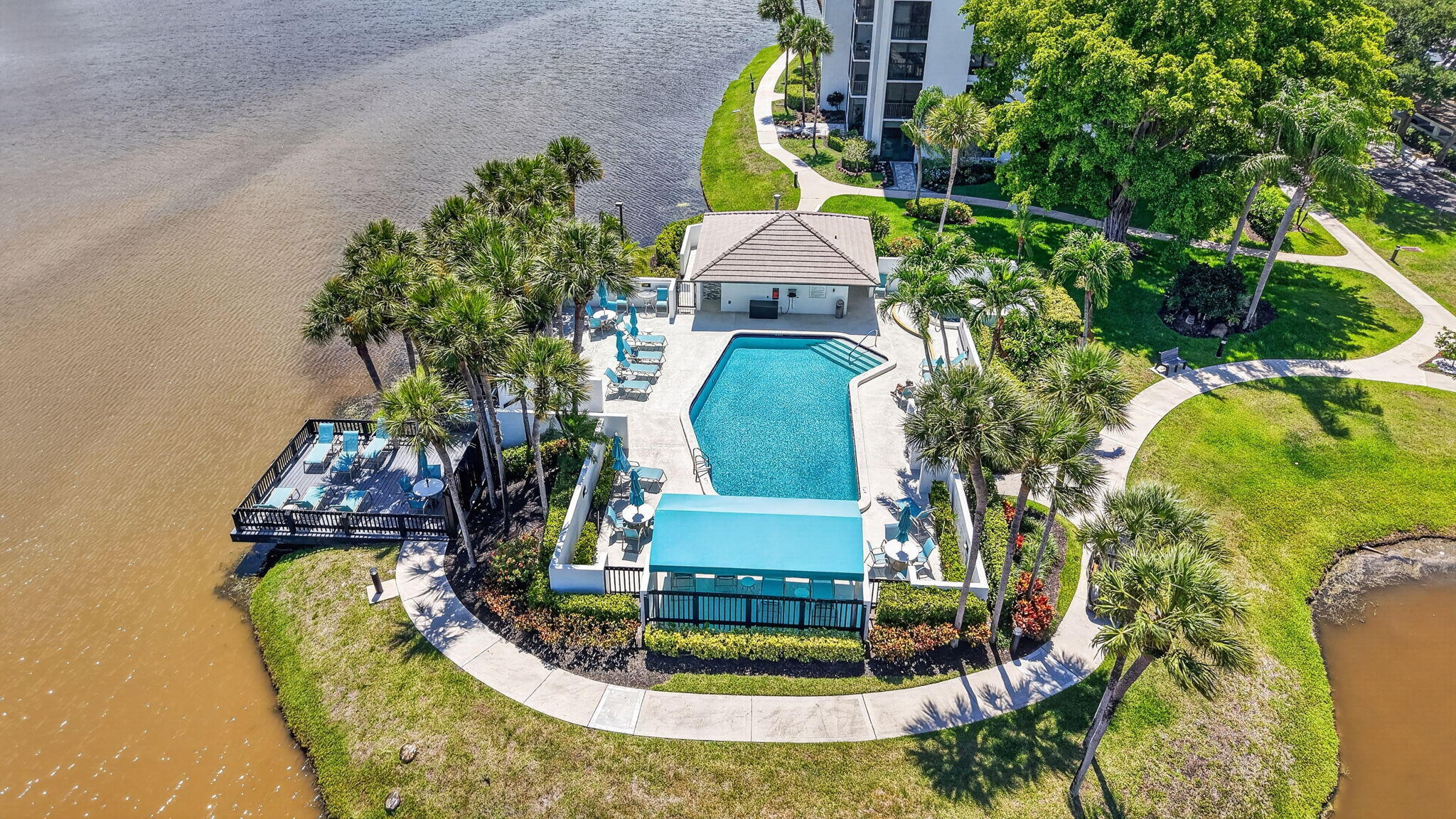 LAKEWOOD MIDRISE CONDO - Residential
