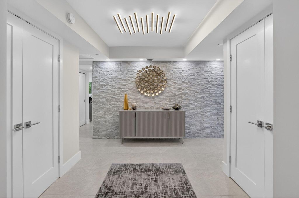 Photo of 7768 Lakeside Boulevard, Boca Raton, FL 33434 (MLS # B26032343)